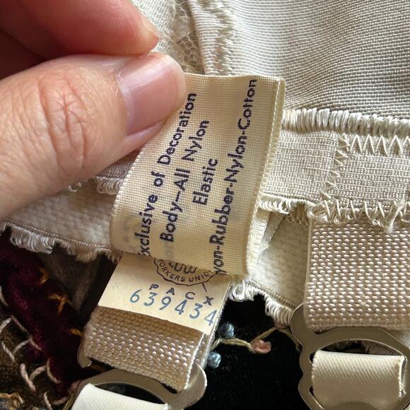 Vintage 40s DEADSTOCK Society Girl Tiny Fit Step In Tap Pant Girdle Garters XXS - Picture 7 of 7